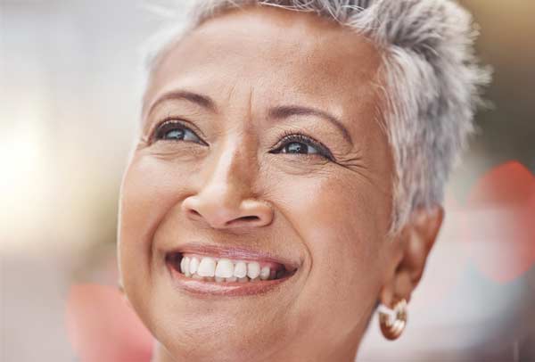 mature-aspiring-woman-iStock-1485079336-hflip@600x406