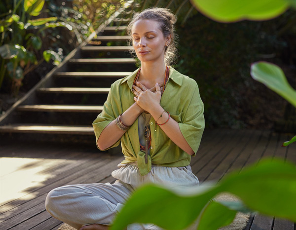 woman-meditating-iStock-2213465340-crop@600x466